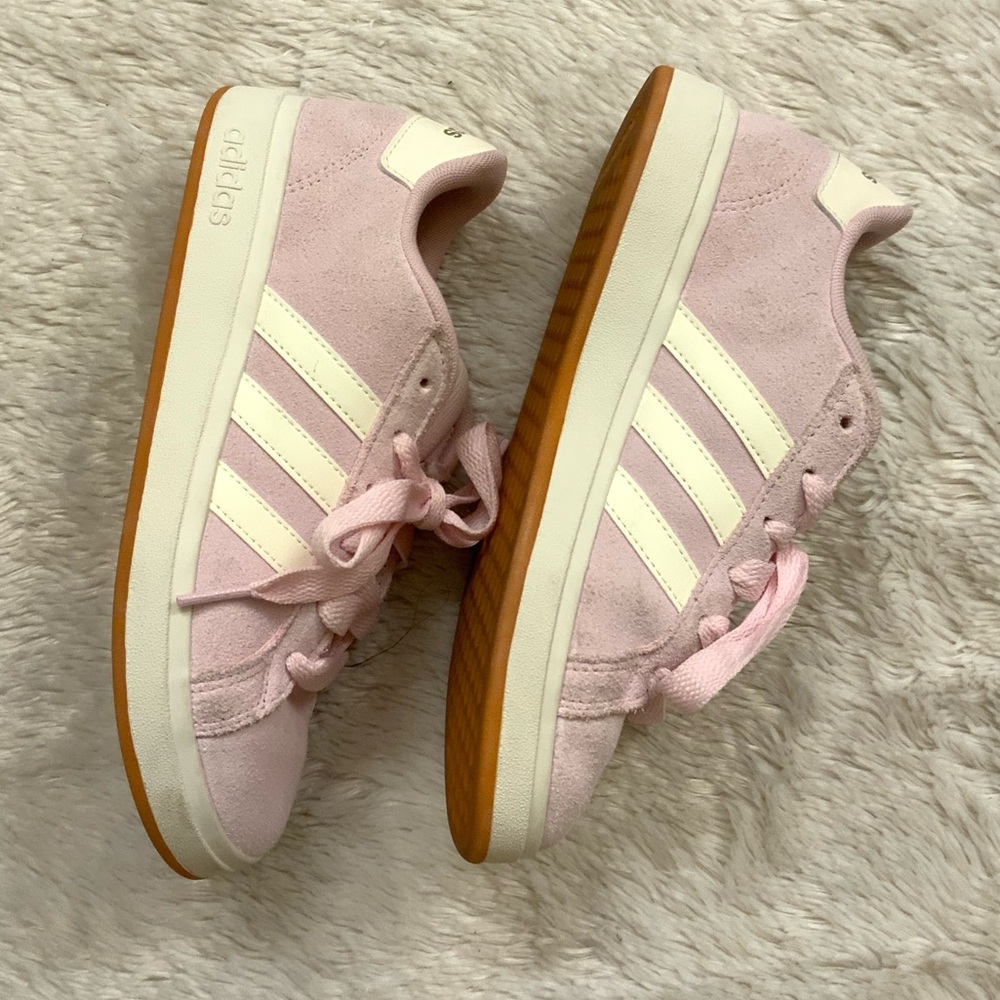 Adidas Girls’ Sneakers – Size 3.5 - Picture 10 of 13